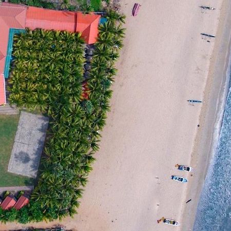 Jkab Beach Resort Triquinimale Exterior foto