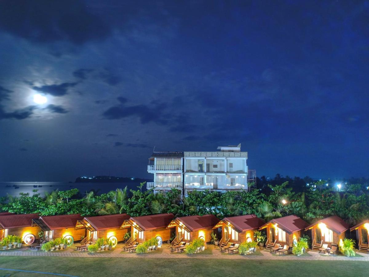 Jkab Beach Resort Triquinimale Exterior foto