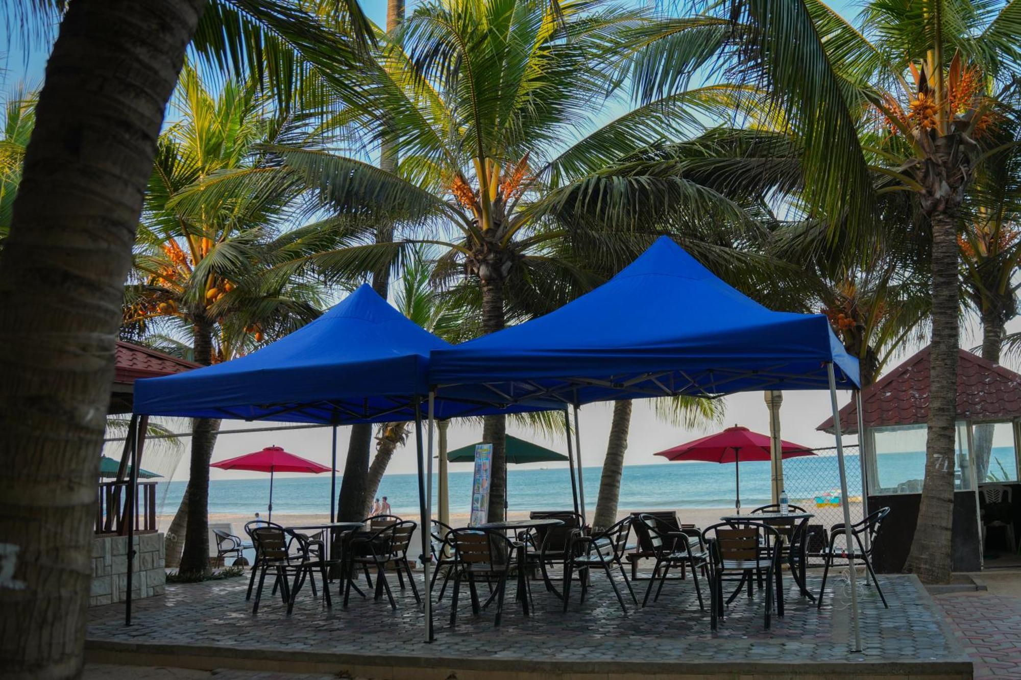 Jkab Beach Resort Triquinimale Exterior foto