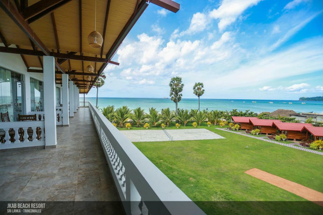 Jkab Beach Resort Triquinimale Exterior foto