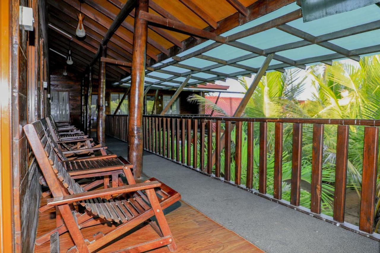 Jkab Beach Resort Triquinimale Exterior foto